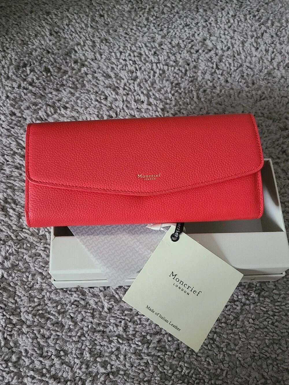 NWT Moncrief London Tillie Wallet
